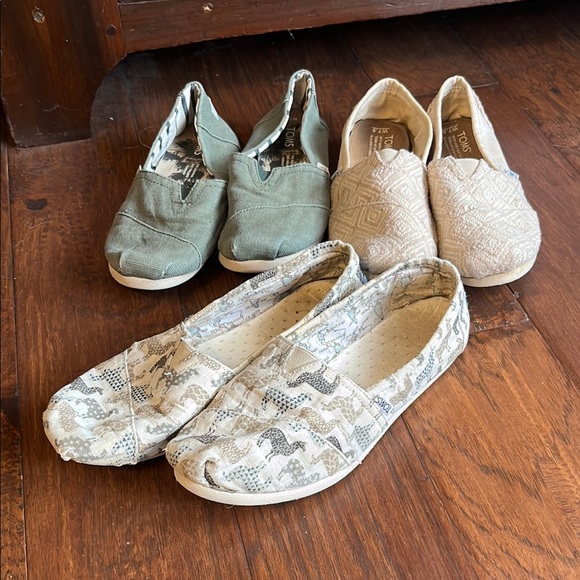 TOMS 3 Slip-Ons Llama/ Alpaca Green Tribal Beige Leather Tag - Picture 1 of 12